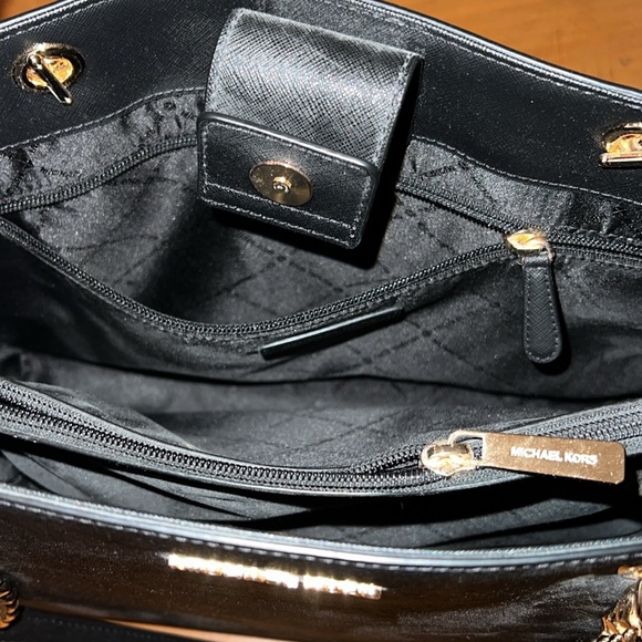 Michael Kors “Teagen Large Tote/Shoulder Bag” (Black Leather) - Picture 3 of 7